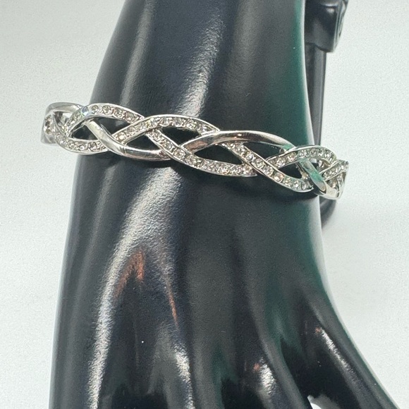 Silver Tone Braided Crystal Hinged Bangle Bracelet Made w Swarovski Crystals - Picture 1 of 12